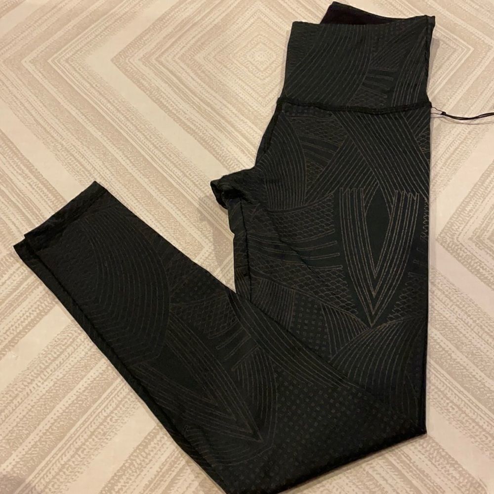Strut This Black High Waist w/ Tan Design Leggings